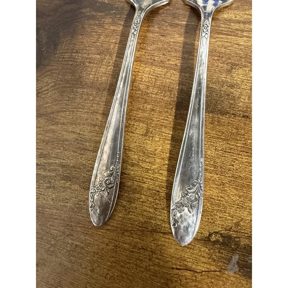 Oneida Community Tudor Plate Silver-Plated Forks Set of 4 Ornate Floral Pattern